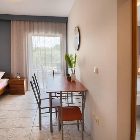 公寓 Stavi 卡拉马塔